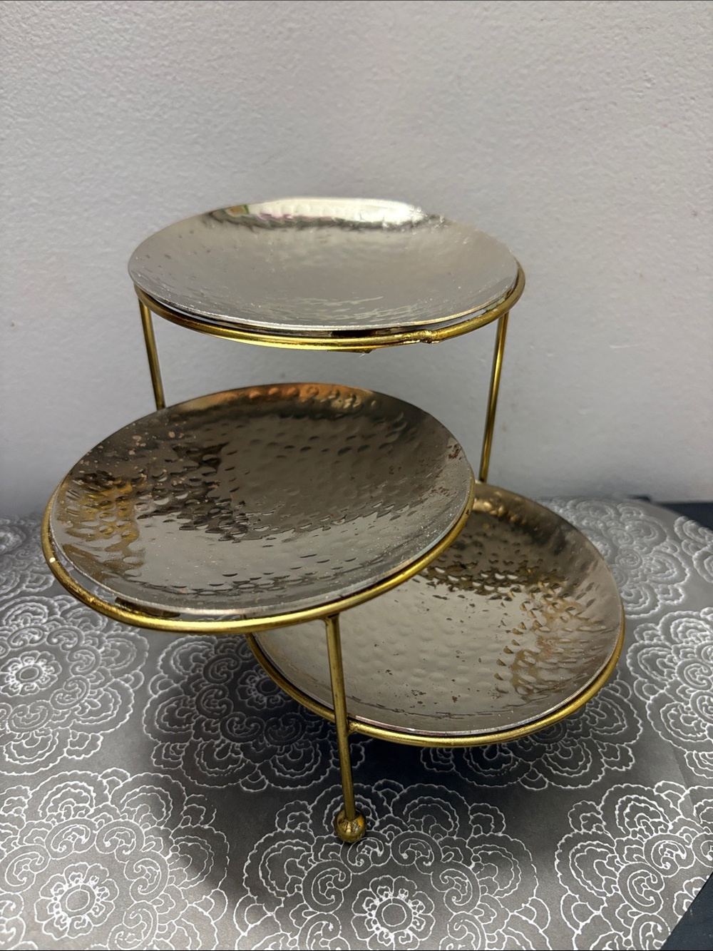 Gold Hammered 3-Tier Jewelry Dishes - Urban Outfitters